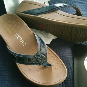 Vionic High Tide Platform Sandal Navy 7